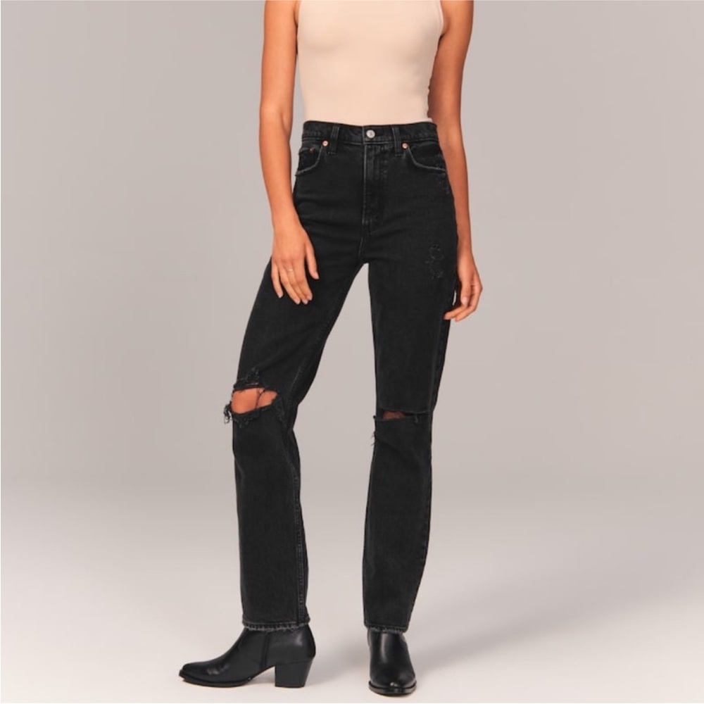 Abercrombie & Fitch The 90’s Straight Ultra High Rise Curve Love Jean